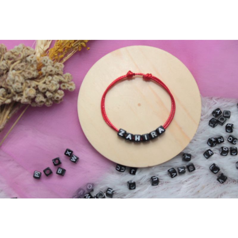 (COD) COSTUM GELANG NAMA TALI KOREA MERAH ANTI AIR Gelang couple / gelang nama / gelang Costum / gelang persahabatan / gelang huruf / gelang murah