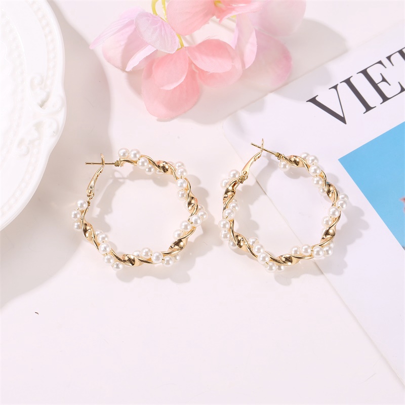 Logam Geometris Lingkaran Besar Anting Mutiara, Anting Temperamen Perempuan