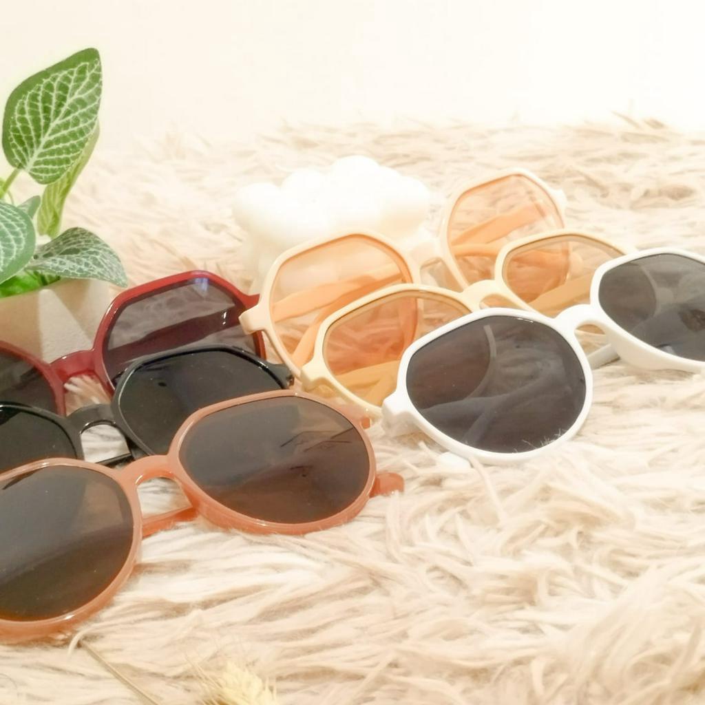Kacamata Hitam / SunGlasses model Gaya Retro Unik Lucu Harga Termurah / Glasses Kekinian Tampilan Kece Bisa Grosir dan COD
