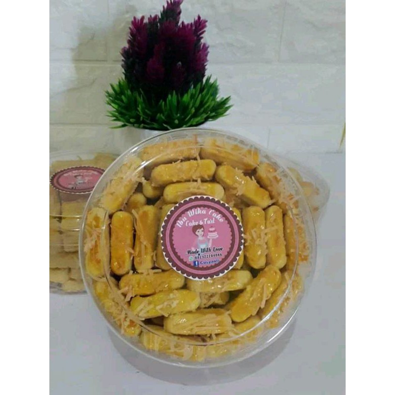 

Kastengel blueband enak made in ibu wika cake indramayu