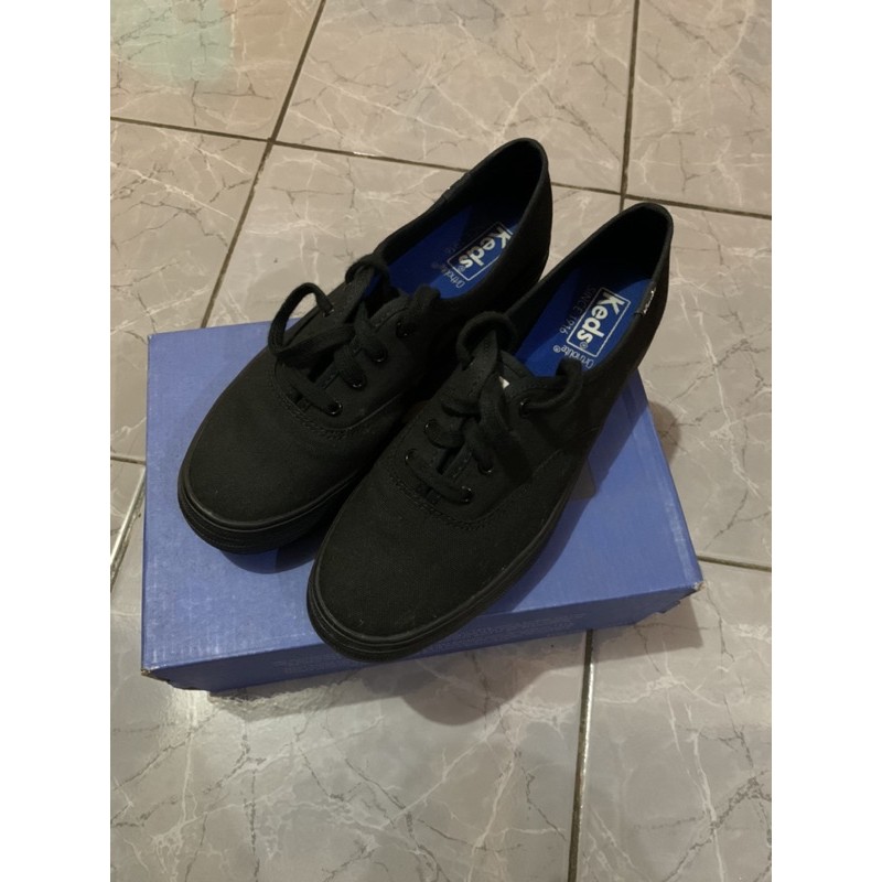 keds triple black