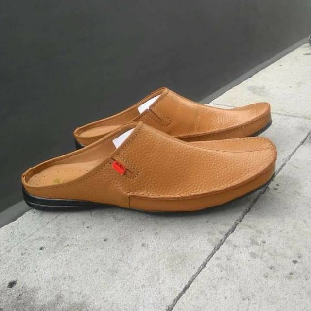 Sepatu Kickers Sandal Slop Pria