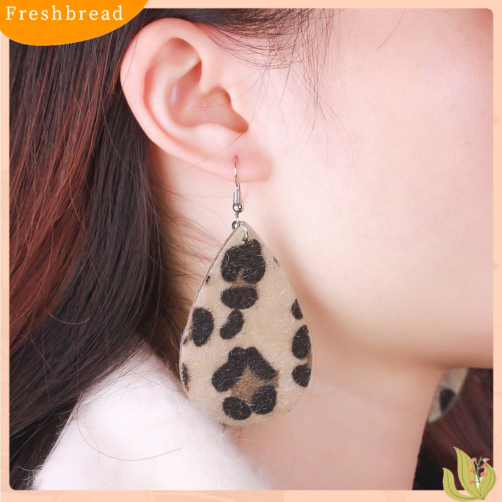 Fresh| Anting Kait Gantung Wanita Bahan Kulit Imitasi Desain Print Leopard Untuk Hadiah