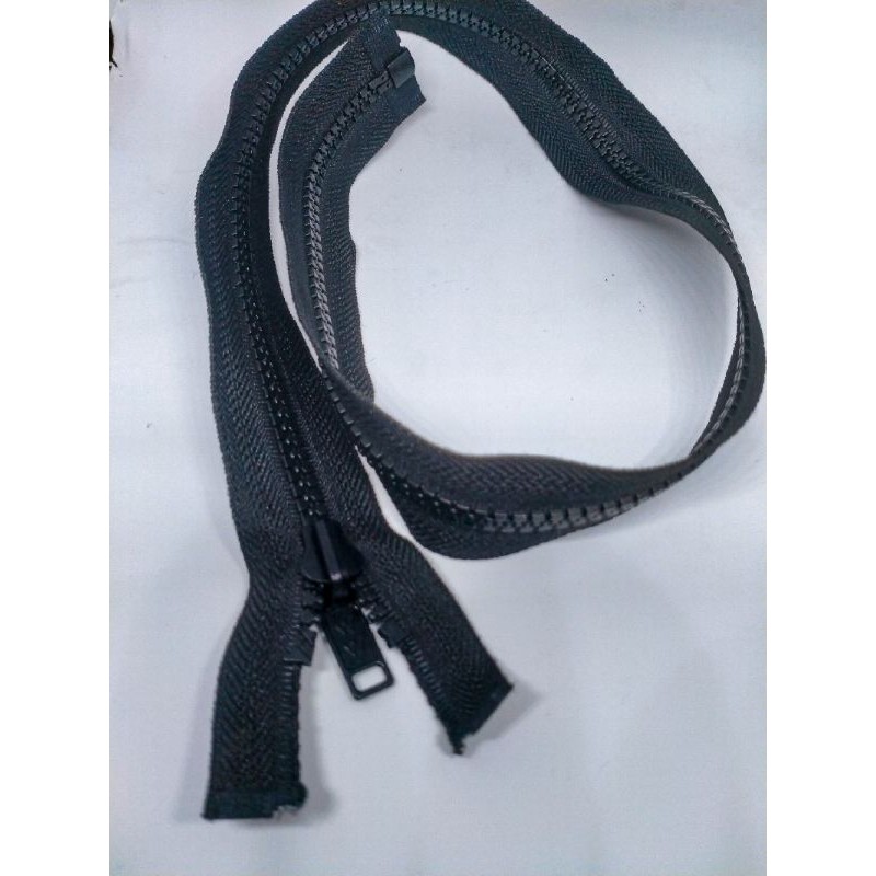 RESLETING JAKET HITAM  60CM