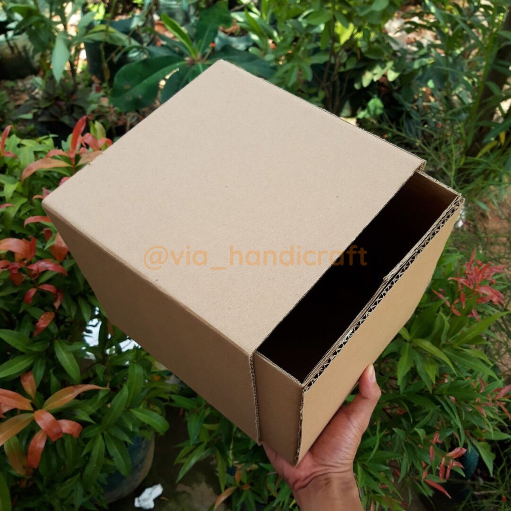 

Kardus Box Laci 30x30x30 cm Dus Slide Packing Karton Ukuran Custom Murah
