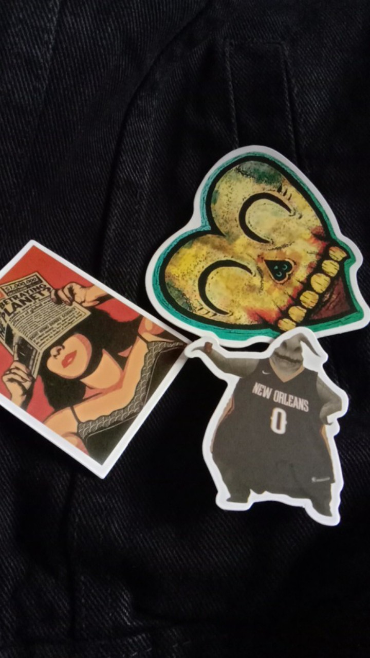 Stiker Premium Laptop Motor Mobil