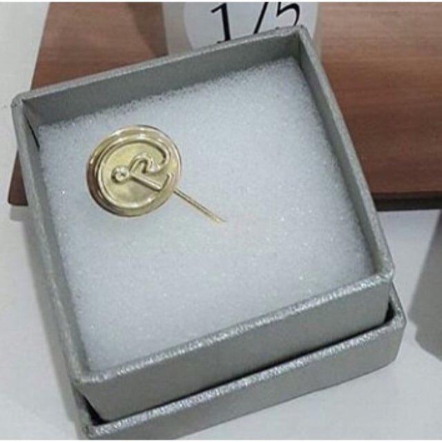 RIA MIRANDA brooch bross bros #riamirandasale #inforiamiranda #riamiranda #riamirandapreloved #prelo