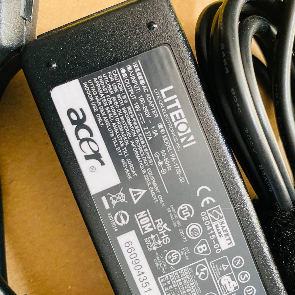 Adaptor Charger Acer Aspire 5 A514-52 A514-52K A514-52G A515-41 extenza 14 3 A314-22 A314-22G Series 19V-2.37A 45W DC 3.0x1.1mm