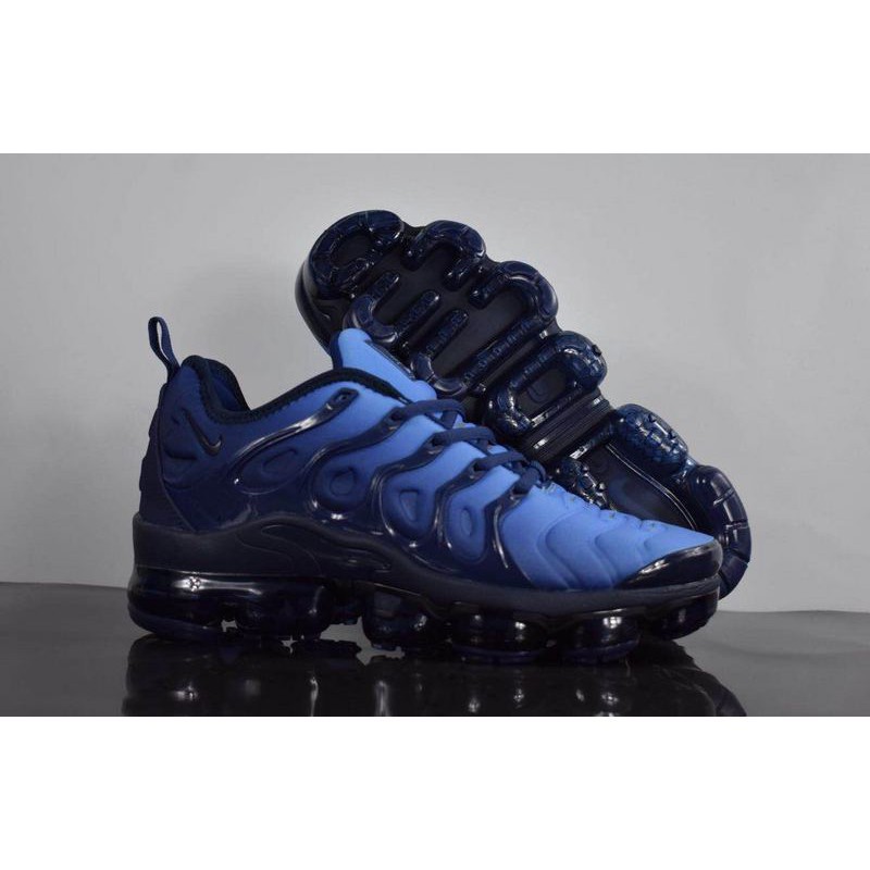 nike vapormax blue and black