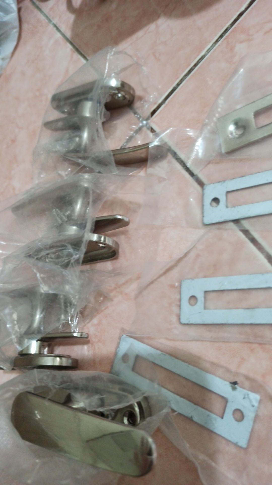 Rambuncis / Kunci Jendela Stainless