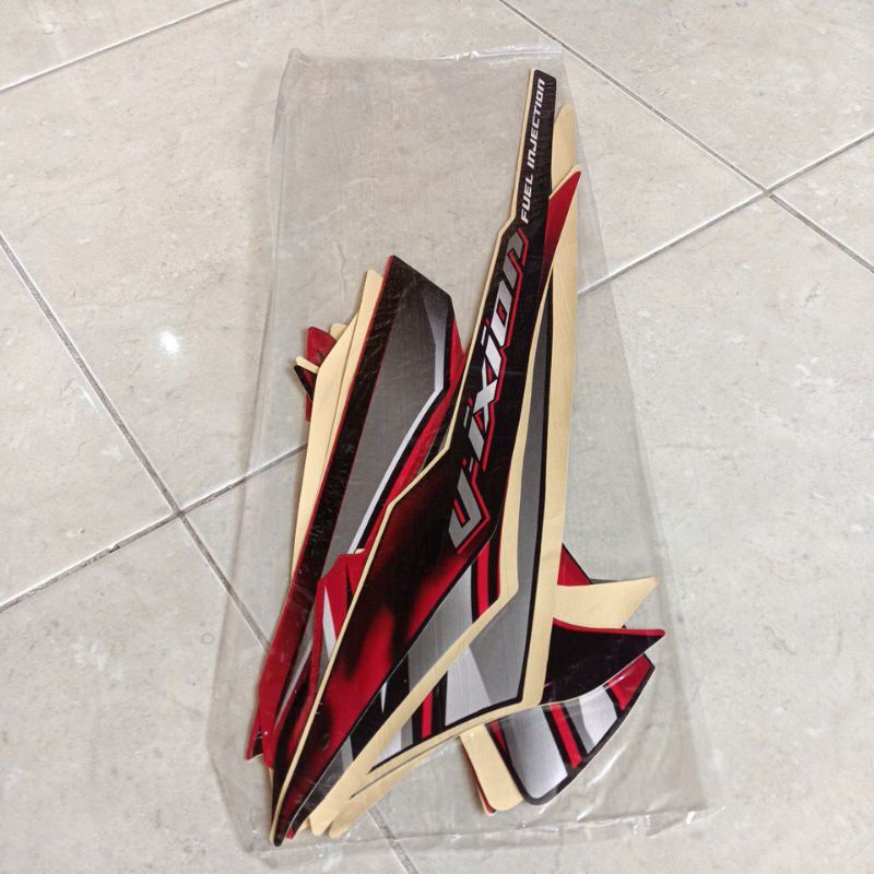 striping stiker les body Vixion old 2012 hitam merah