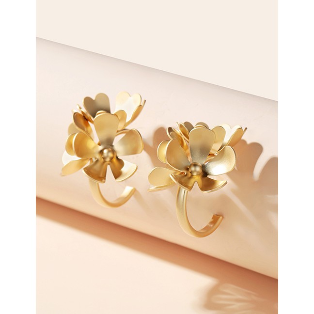 LRC Anting Tusuk Fashion Golden Large Petal Alloy Multi-layer Earrings K44590