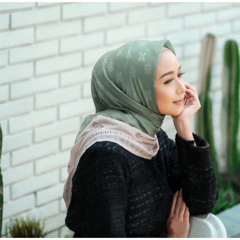 PROMO / MOO HIJAU / JILBAB VOAL PREMIUM / GROSIR HIJAB / HIJAB SEGI EMPAT / VOAL MOTIF PREMIUM / DEN