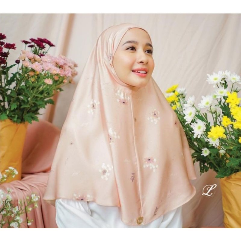 L by LCB HijabDiRumahAja Peach Minor Defect