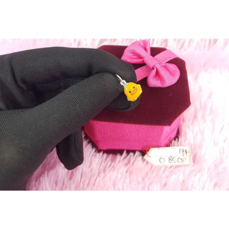Lt1806E378E liontin boneka pou bebek kuning white gold berat 0.850 kadar 75% 17k