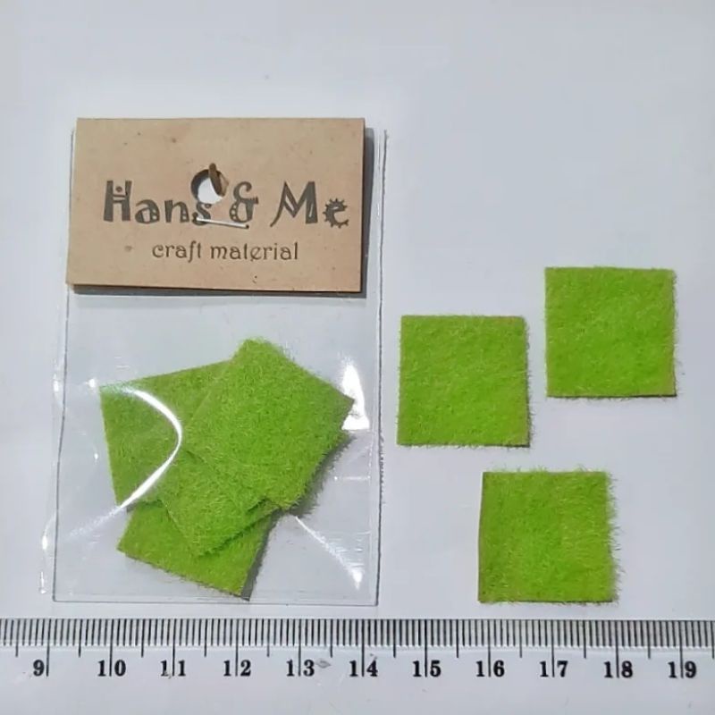 Maket Miniatur Kertas Rumput Tapak