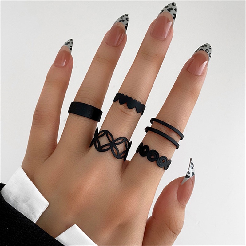 YEEZII Set Cincin Desain Butterfly Heart Cross Warna Hitam Gaya Retro Untuk Wanita