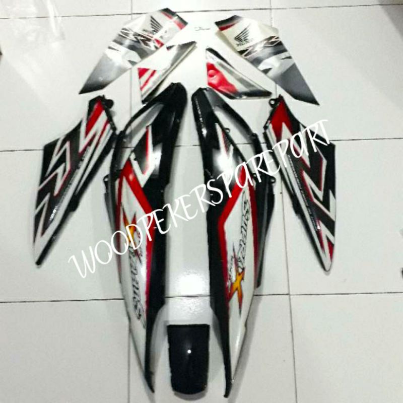 BODI BELAKANG + SAMBUNGAN BODI SUPRA X 125/SUPRA BATMAN 125
