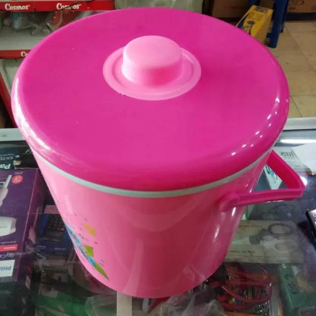 

Rice bucket merk Maspion ukuran 12.5
