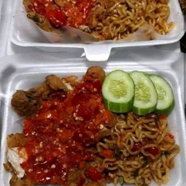 

Fidyafood-mie ayam geprek