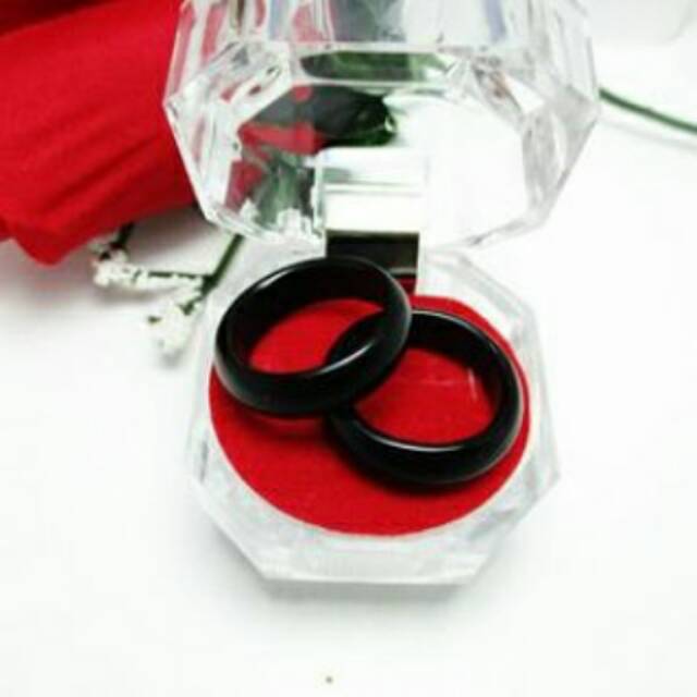 Cincin couple giok hitam