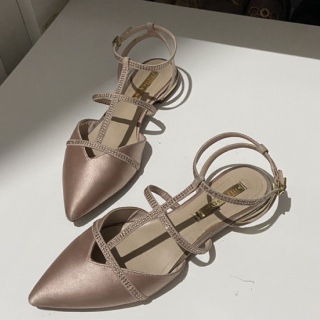 preloved charles and keith nude pink flats