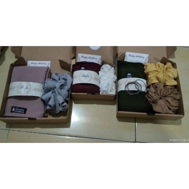 Hampers Hijab Pashmina