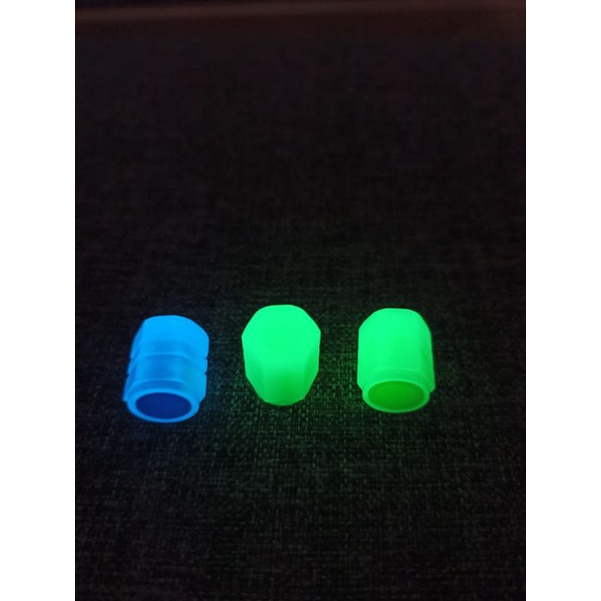 Penutup / Pentil Ban Mobil Motor Sepeda Luminous glow in the dark Beatiful valve cap and luminous build