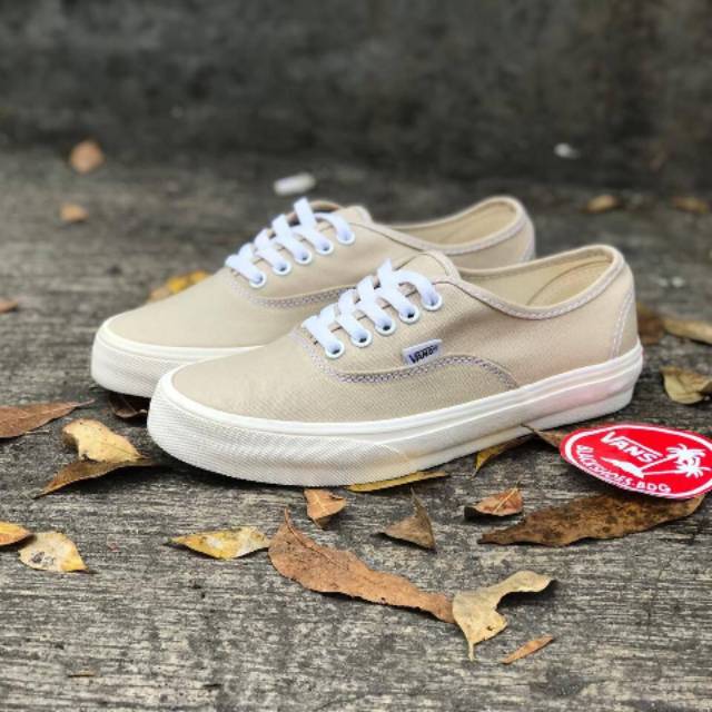 vans authentic cream