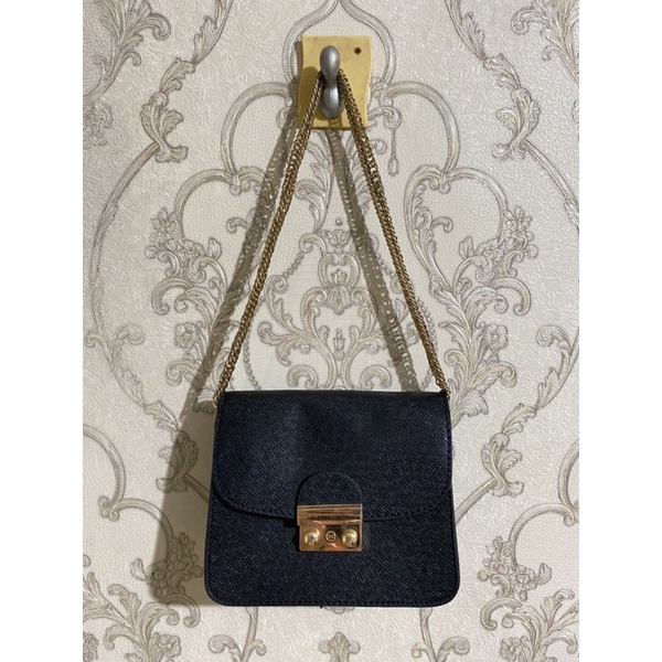 preloved tas kulit rantai hitam