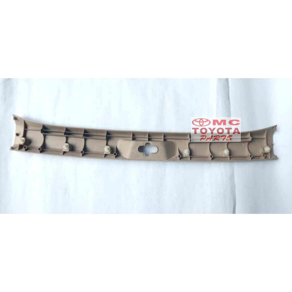 List Plate Belakang Toyota Innova 67935-0K040-A0