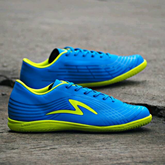SEPATU FUTSAL SPECS ACCELERATOR ELEVATION  19 IN