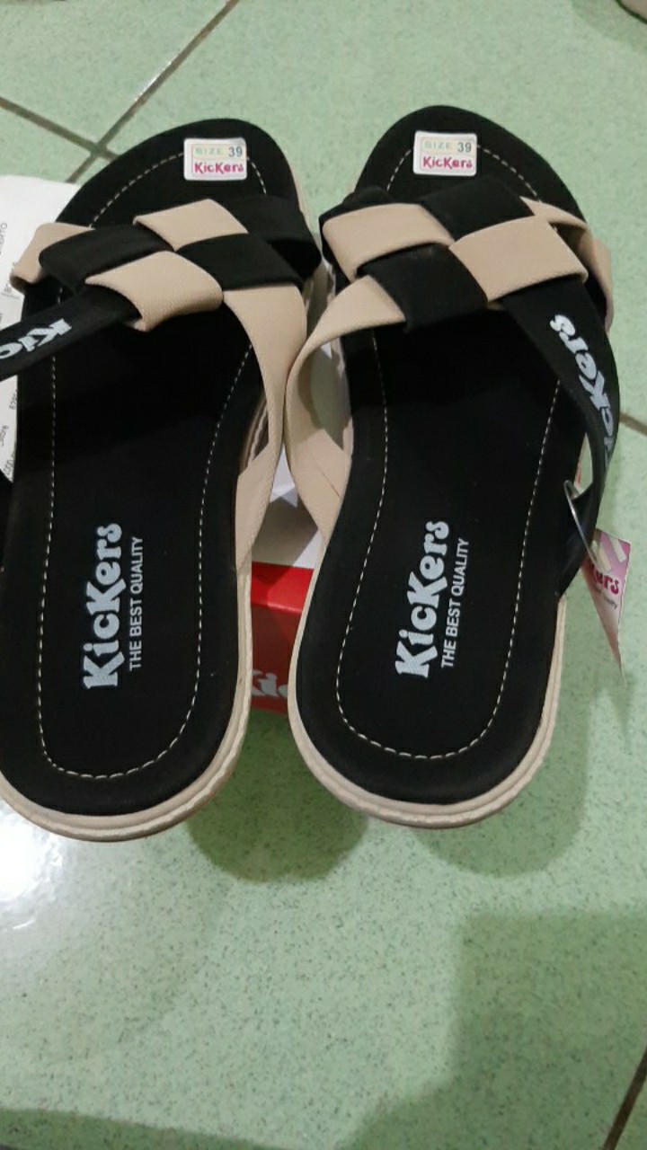 TERBARU SANDAL  ORIGINAL  KICKERS  WANITA MODEL KETUPAT 