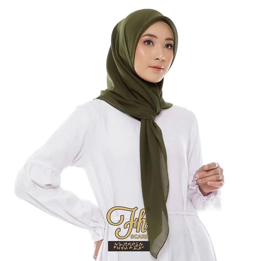 kerudung jiilbab / hijab segi empat bahan bella square polos jahit tepi neci murah premium warna hijau matcha / sage green | SBH.21Jl22ᶜ