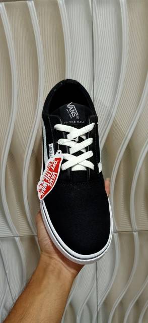 New produk sepatu pria casual vans mean eyed cat 1kg muat 2pasang