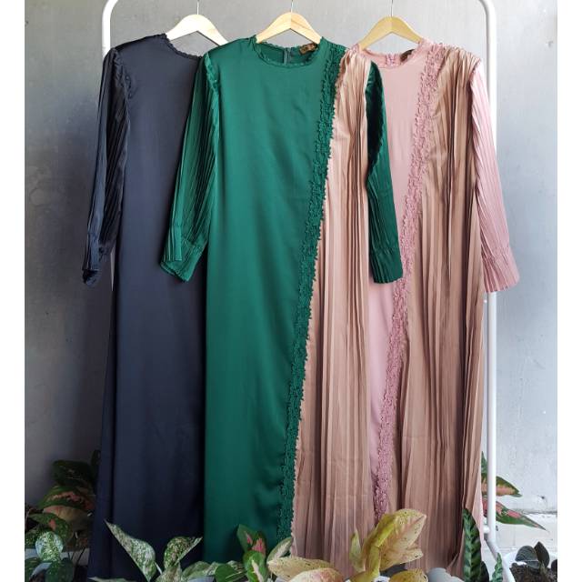 Gamis prisket kombinasi renda bahan sutra import