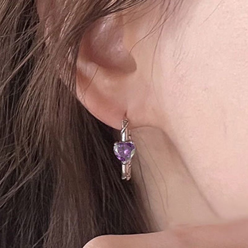 Anting Hoop Kristal Zircon Bentuk Hati Warna Silver Gaya Vintage Untuk Wanita