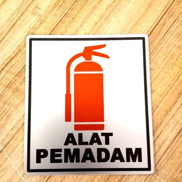 

SIGN LABEL K3 RAMBU SAFETY TEMPAT TABUNG PEMADAM 8X9CM