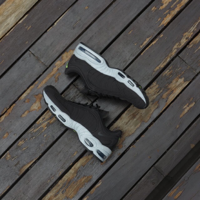 Nike tailwind IV 💯% ORIGINAL