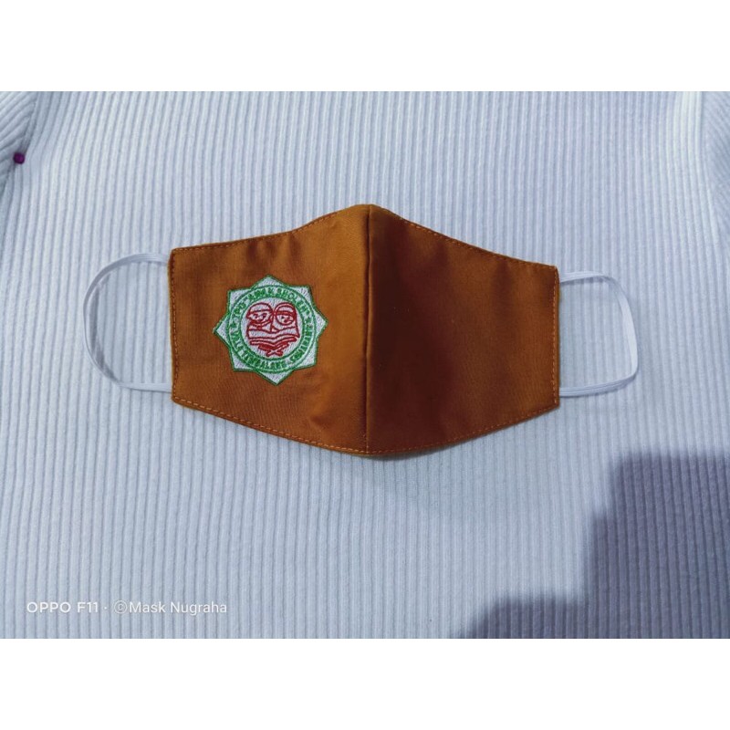 MASKER LOGO SEKOLAH BORDIR (3 PLY)