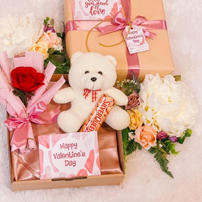 

Price Pool HAMPERS VALENTINE / VALENTINE GIFT / HAMPERS ULANG TAHUN / KADO ULANG TAHUN / HADIAH ULANG TAHUN / KADO ANNIVERSARY / KADO VALENTINE / KADO WISUDA / HADIAH VALENTINE / KADO CEWEK / VALENTINES DAY / KADO PACAR / KADO PERNIKAHAN / HAMPERS BONEKA