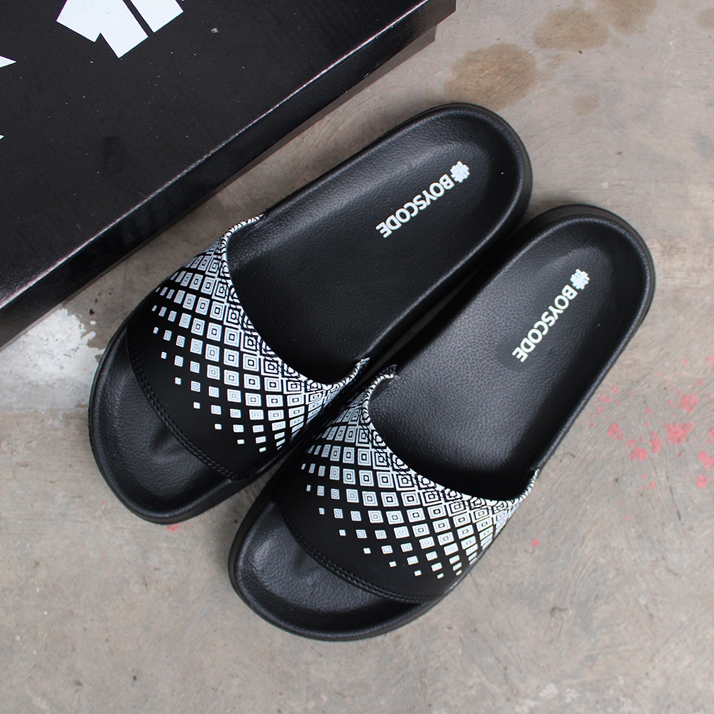 Sendal Slide Pria Distro Boyscode Motif Batik Kotak Original Fullblack / Sendal Selop / Slip On Pria