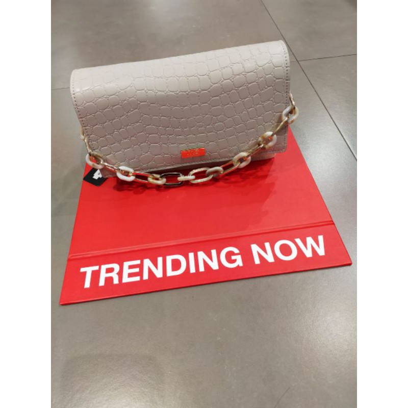 Tas cewek Marie Claire