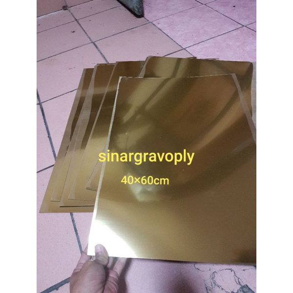 

gravoply gold teks hitam 40x60cm tebal 1.5ml bahan gravir nametag aksesoris utk laser dan router