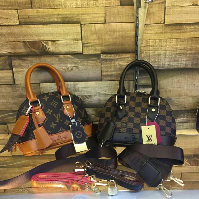 READY LAGI TAS WANITA HANDBAG BEST SELLER BANGET
LV ALMA MINI SUPER DOUBLE STRAP