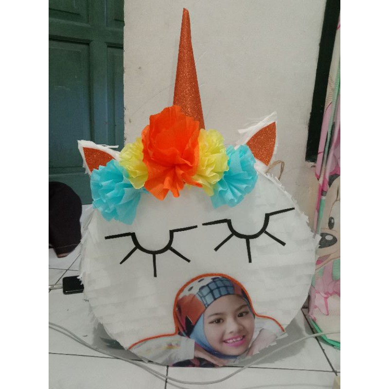 

pinata bulat costum