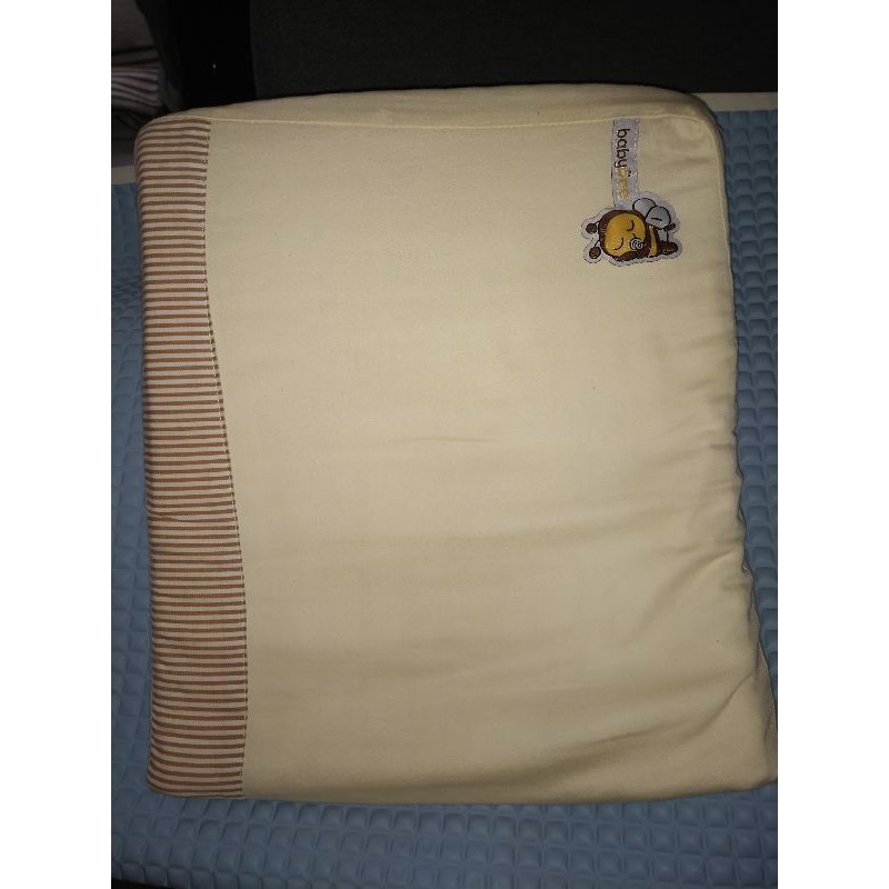 Preloved Sloped pillow babybee