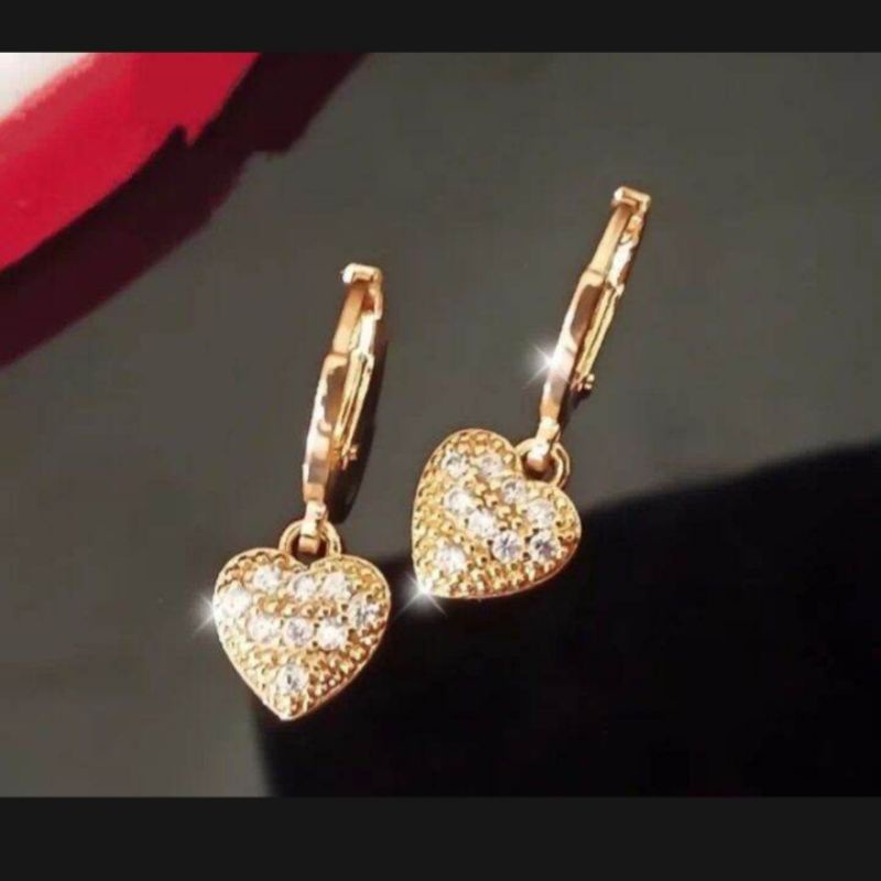 anting love wanita termewah,anting perhiasan wanita terbaru 2022,perhiasan wanita import,anting Korea