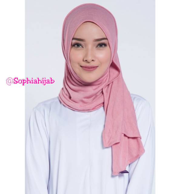 TERLARISSelvia Namira Pashmina Elzatta bahan kaos superr