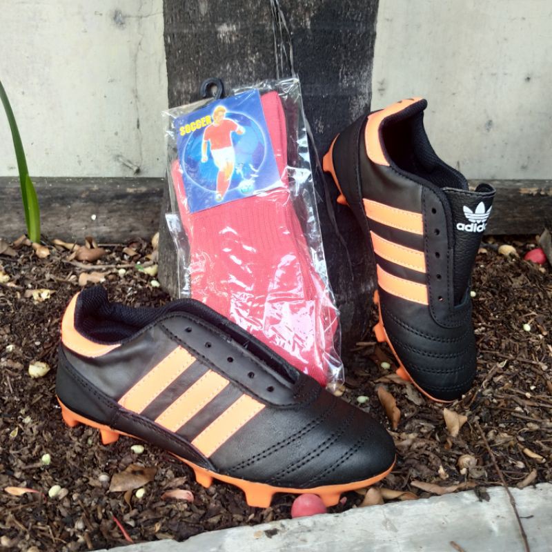 SEPATU BOLA ANAK KULIT